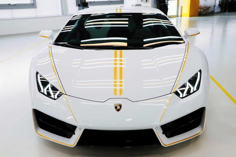 Illustration for article titled The Pope Is Selling His Signed Lamborghini, The Only Supercar You Probably Won't Go To Hell For Owning